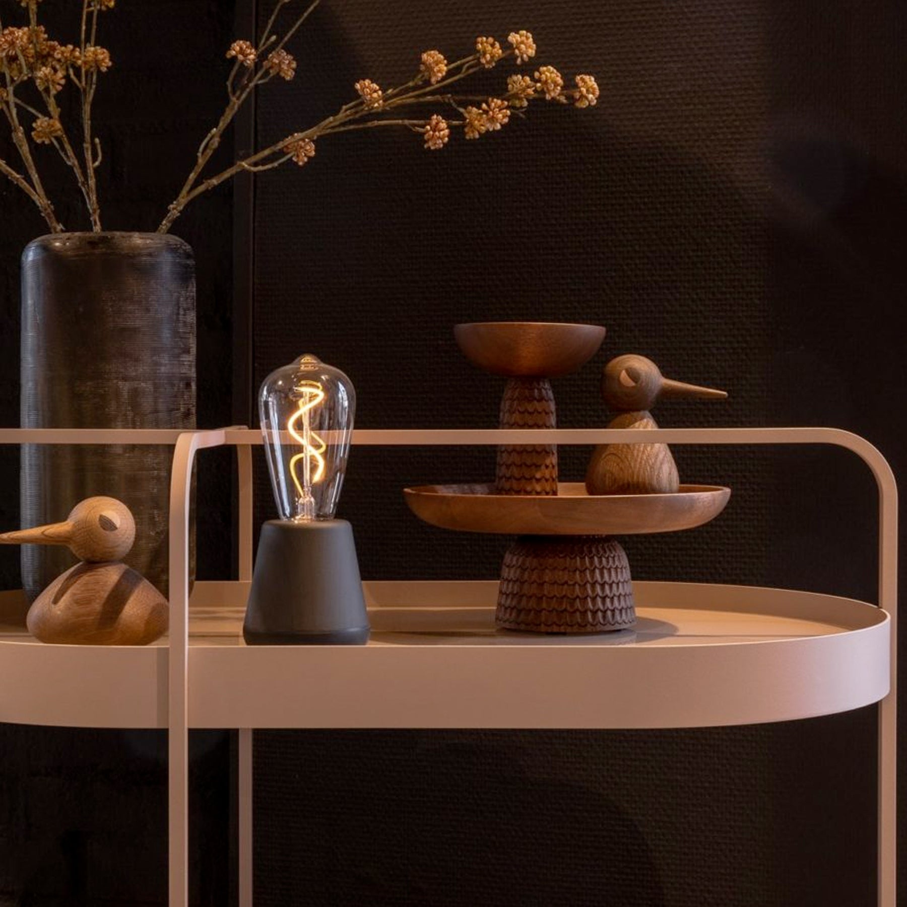 One Wireless Table Lamp